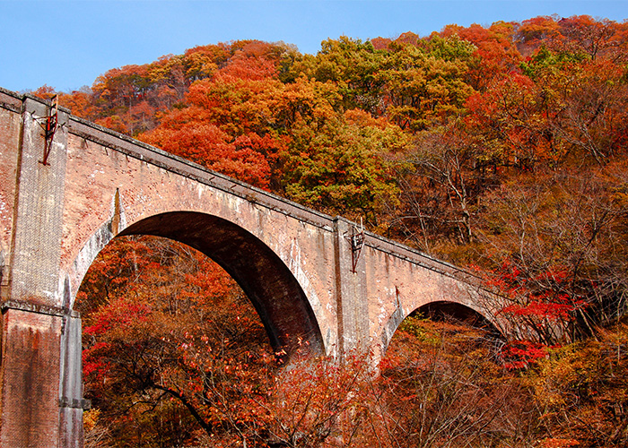 めがね橋の紅葉